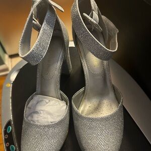 Dream Pairs Glittering Silver Heels